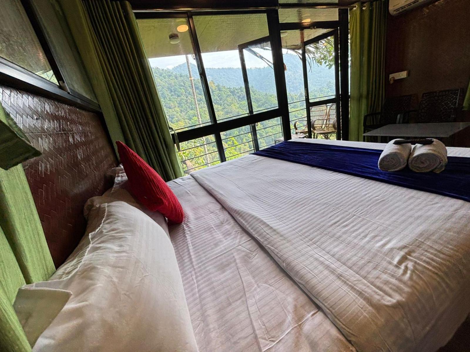 Holistic Stay Eco-Resort & Ayurvedic Retreat Paithalmala Exterior photo